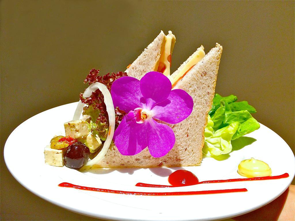 Oriental Siam Resort - Sha Extra Plus Certified Chiang Mai Bagian luar foto
